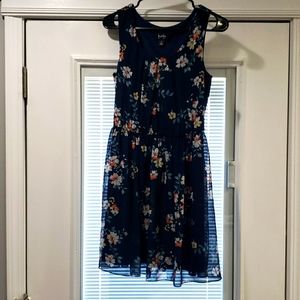 Junior Navy floral sleeveless dress small